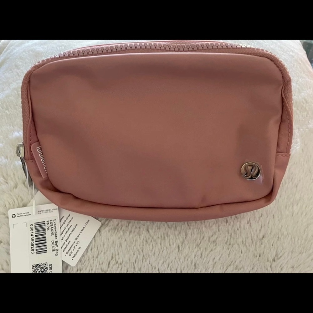 Lululemon Everywhere Belt Bag NWT